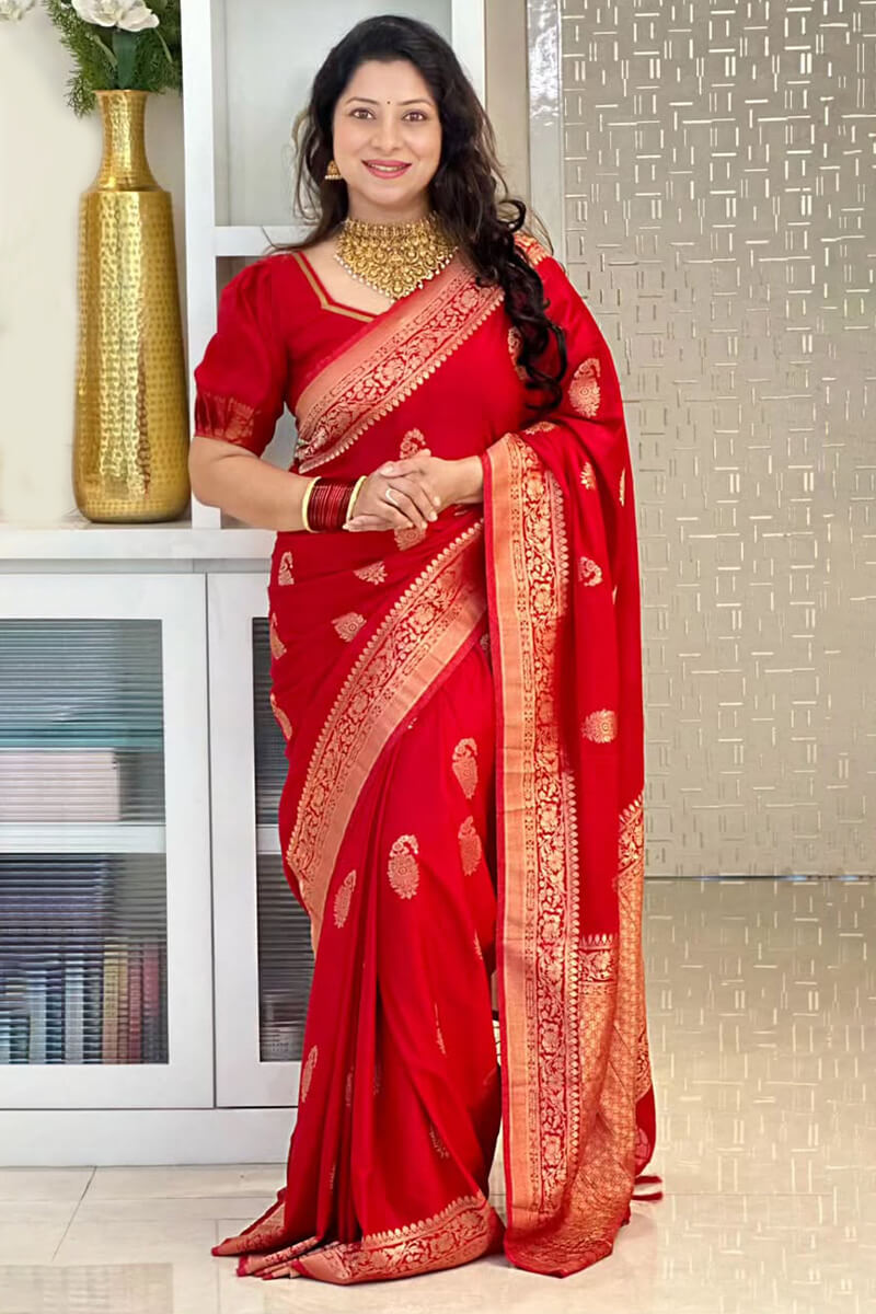 Adoring Red Soft Silk Saree With Confounding Blouse Piece