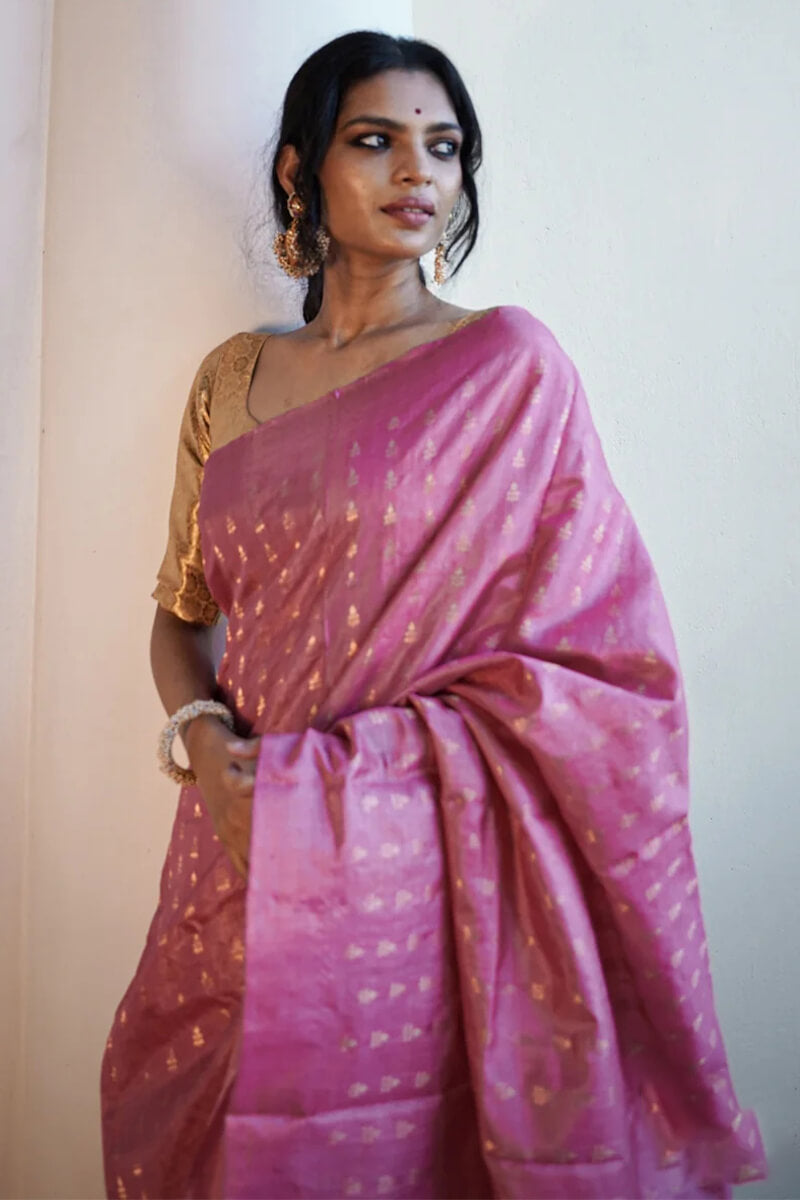 Gossamer Pink Soft Silk Saree With Blooming Blouse Piece