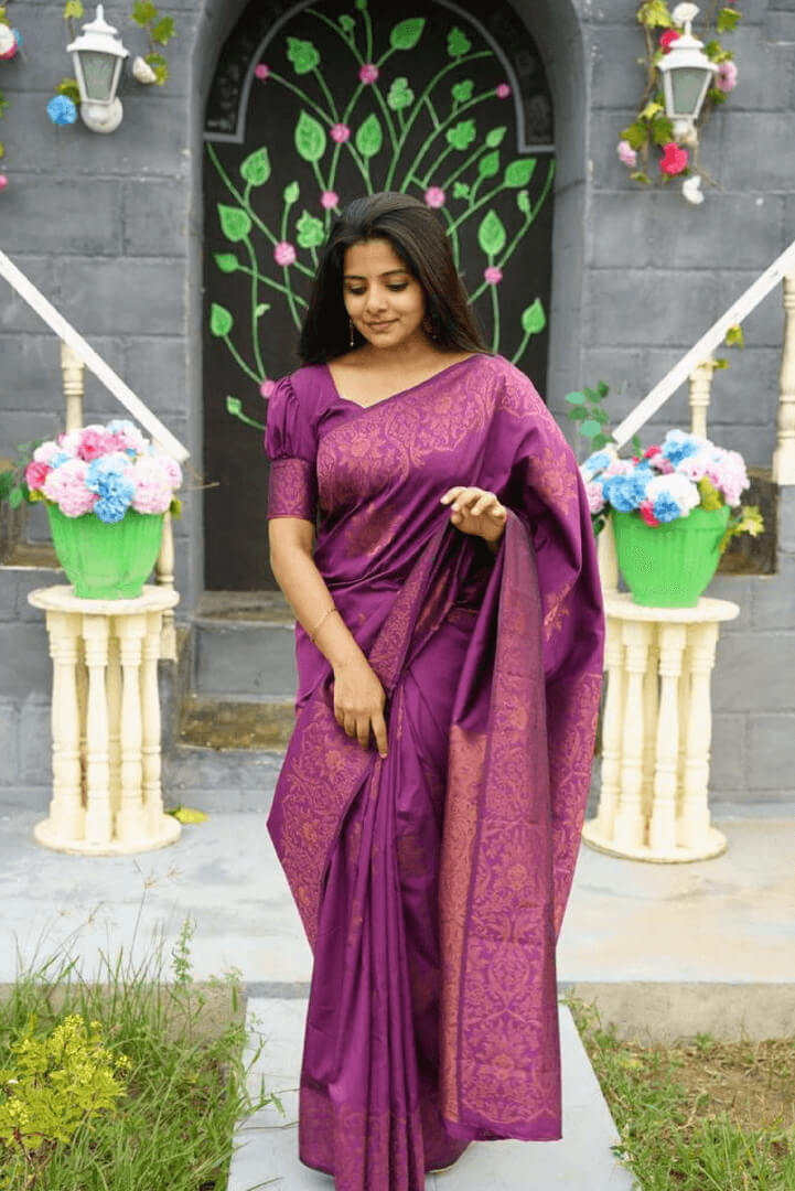 Ephemeral Purple Soft Silk Saree With Excellent Blouse Piece