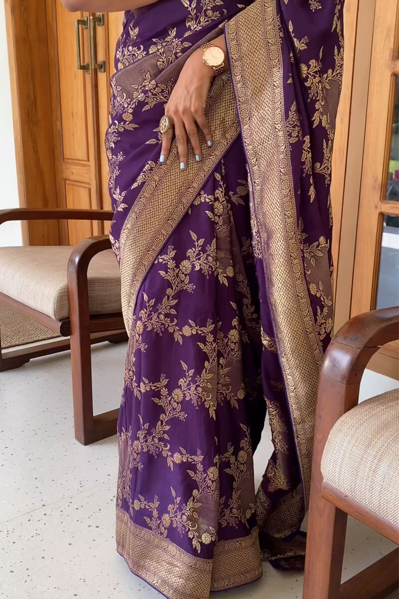 Capricious Purple Soft Silk Saree With Alluring Blouse Piece