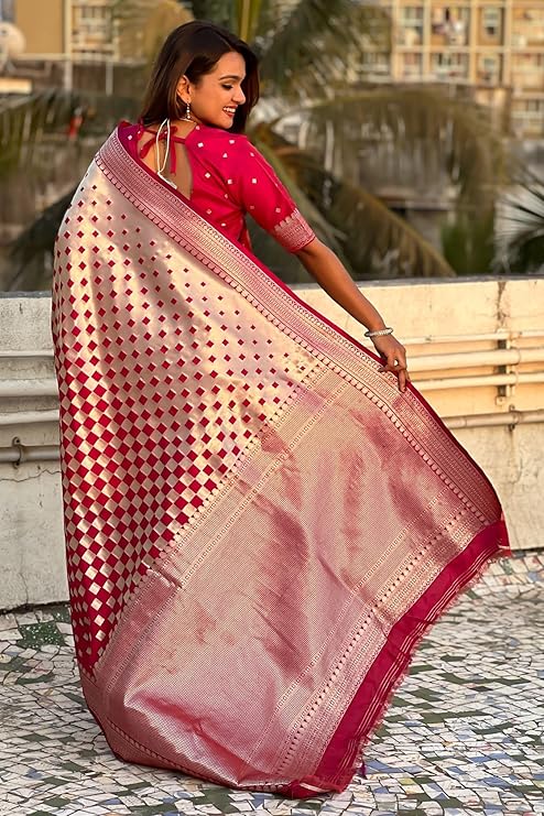 Prominent Dark Pink Soft Silk Saree With Classy Blouse Piece