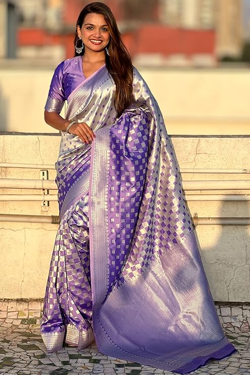Unique Lavender Soft Silk Saree With Vestigial Blouse Piece