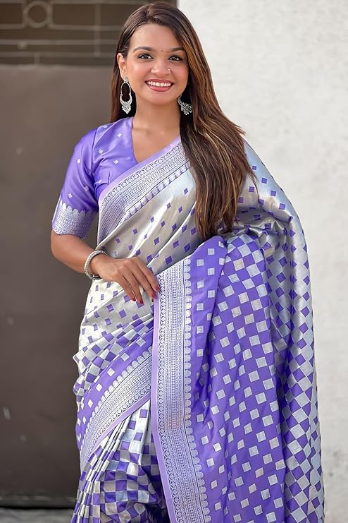 Unique Lavender Soft Silk Saree With Vestigial Blouse Piece