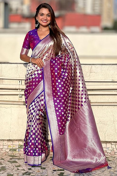 Rhapsodic Purple Soft Silk Saree With Engrossing Blouse Piece