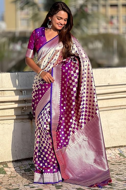 Rhapsodic Purple Soft Silk Saree With Engrossing Blouse Piece