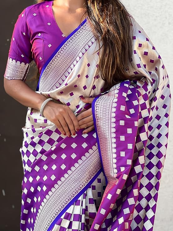 Rhapsodic Purple Soft Silk Saree With Engrossing Blouse Piece