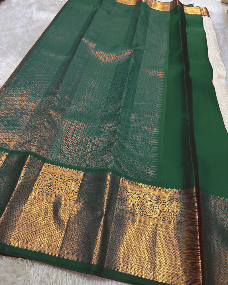 Susurrous Beige Soft Silk Saree With Jazzy Blouse Piece