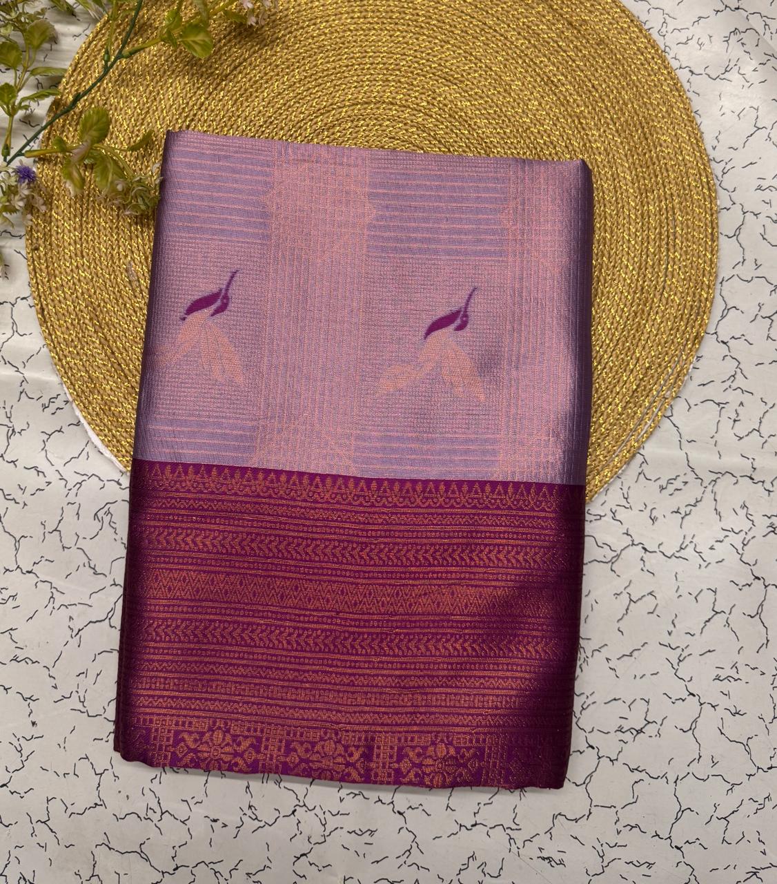 Incredible Lavender Soft Banarasi Silk Saree With Staggering Blouse Piece