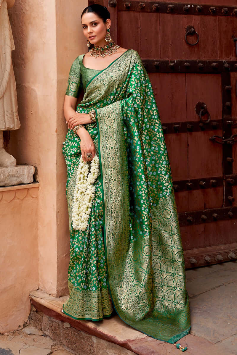 Enchanting Green Soft Silk Saree With Aplomb Blouse Piece