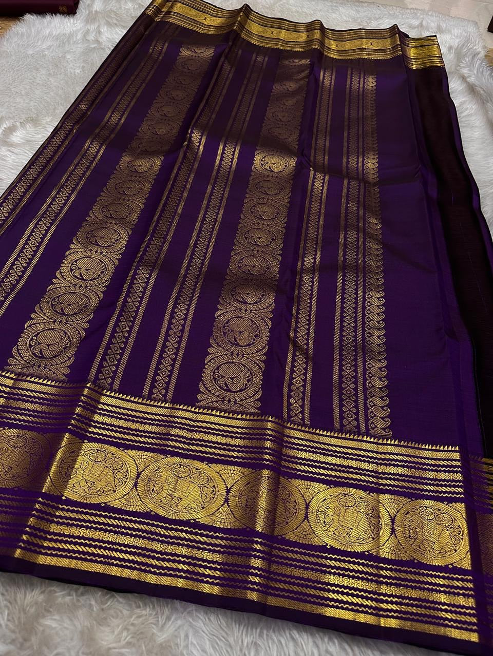 Profuse Purple Soft Banarasi Silk Saree With Evanescent Blouse Piece