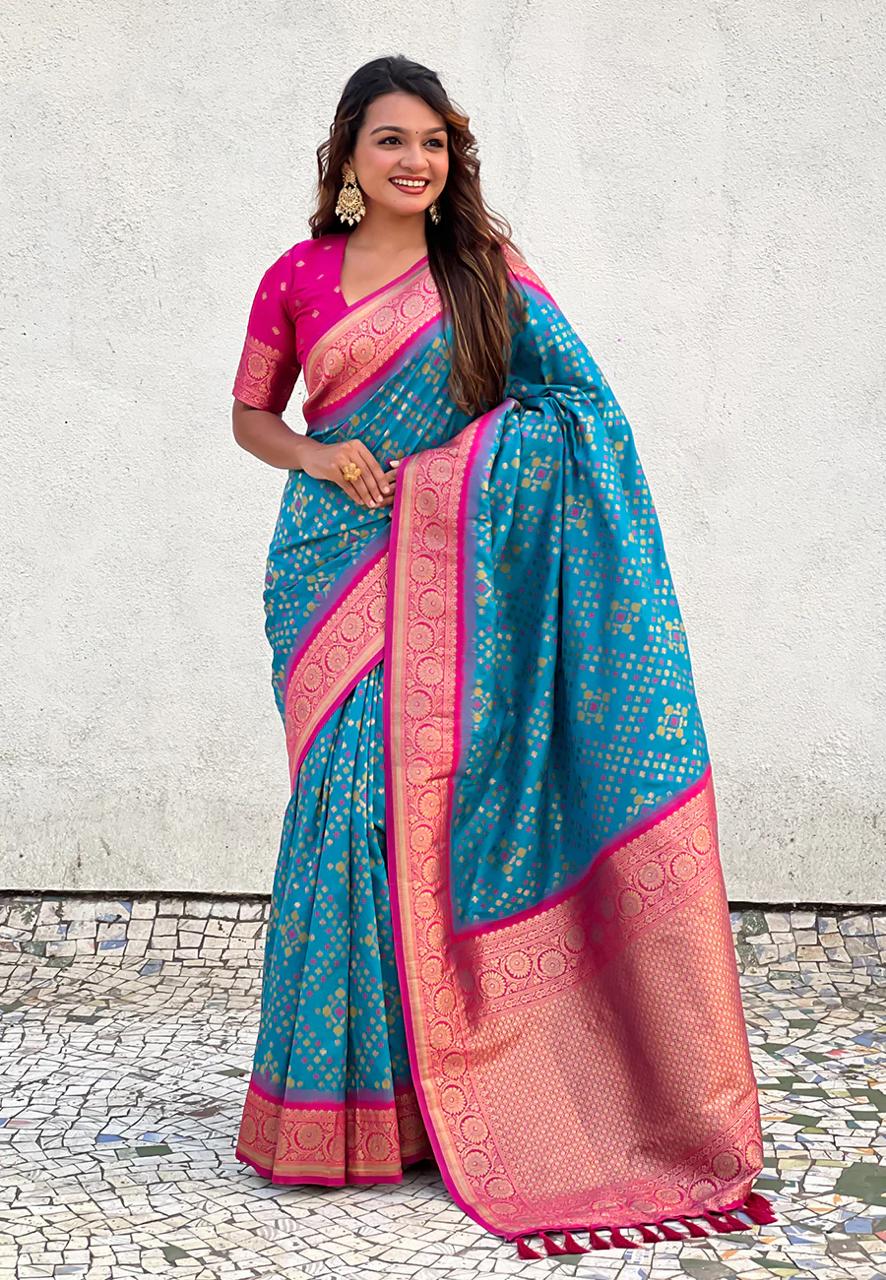 Fragrant Firozi Soft Silk Saree With Transcendent Blouse Piece
