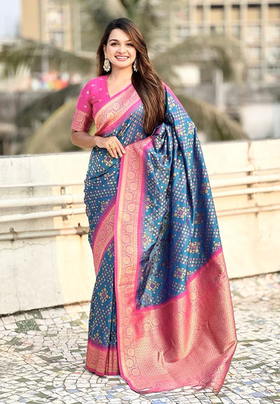 Gratifying Rama Soft Silk Saree With Gleaming Blouse Piece