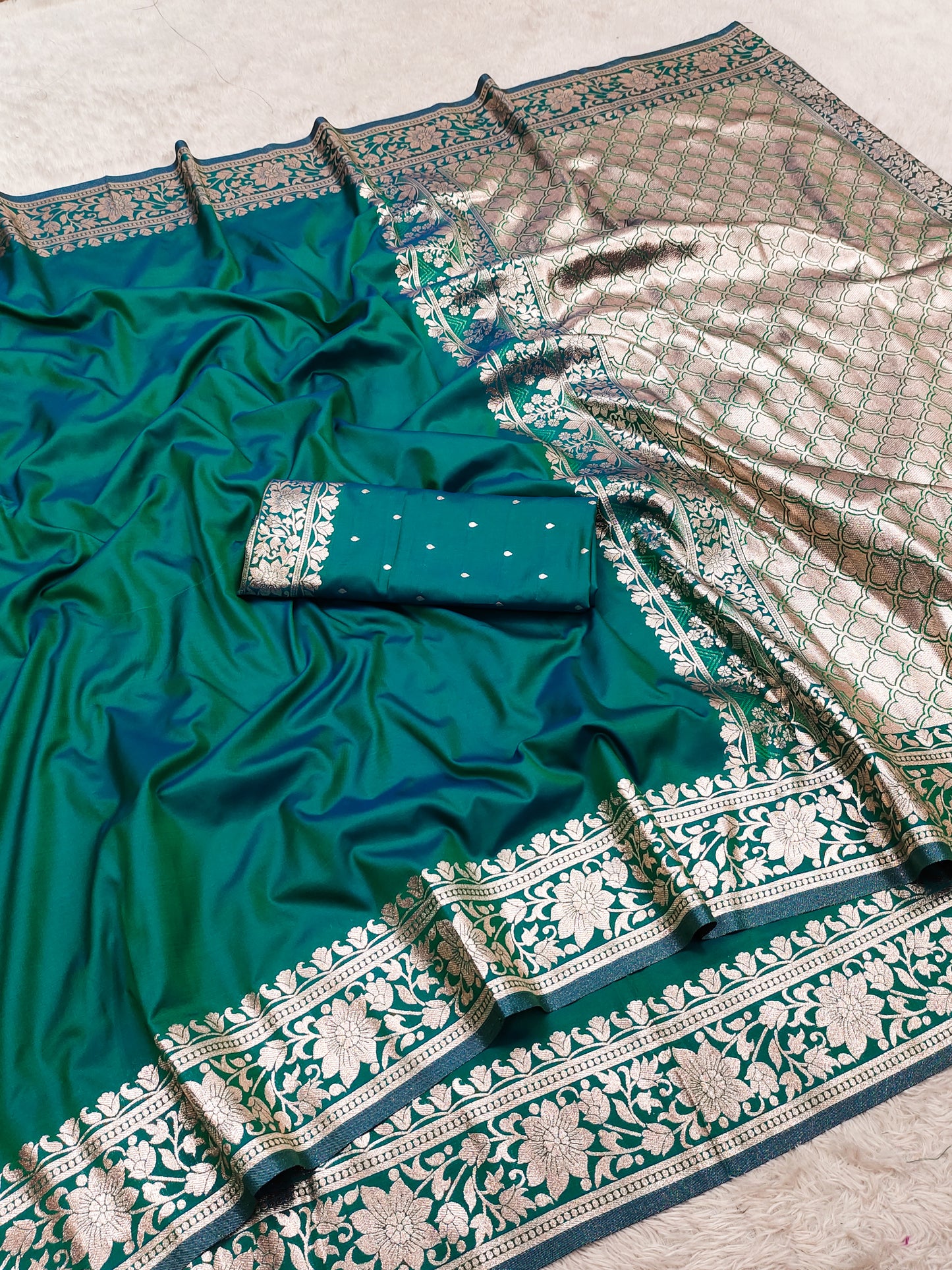 Emerald Green Silk Saree with Rich Silver Floral Border & Classic Woven Pallu