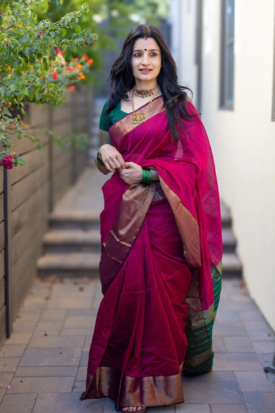 Innovative Dark Pink Soft Silk Saree With Staring Blouse Piece