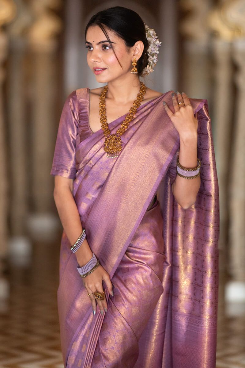 Murmurous Lavender Soft Silk Saree With Lassitude Blouse Piece
