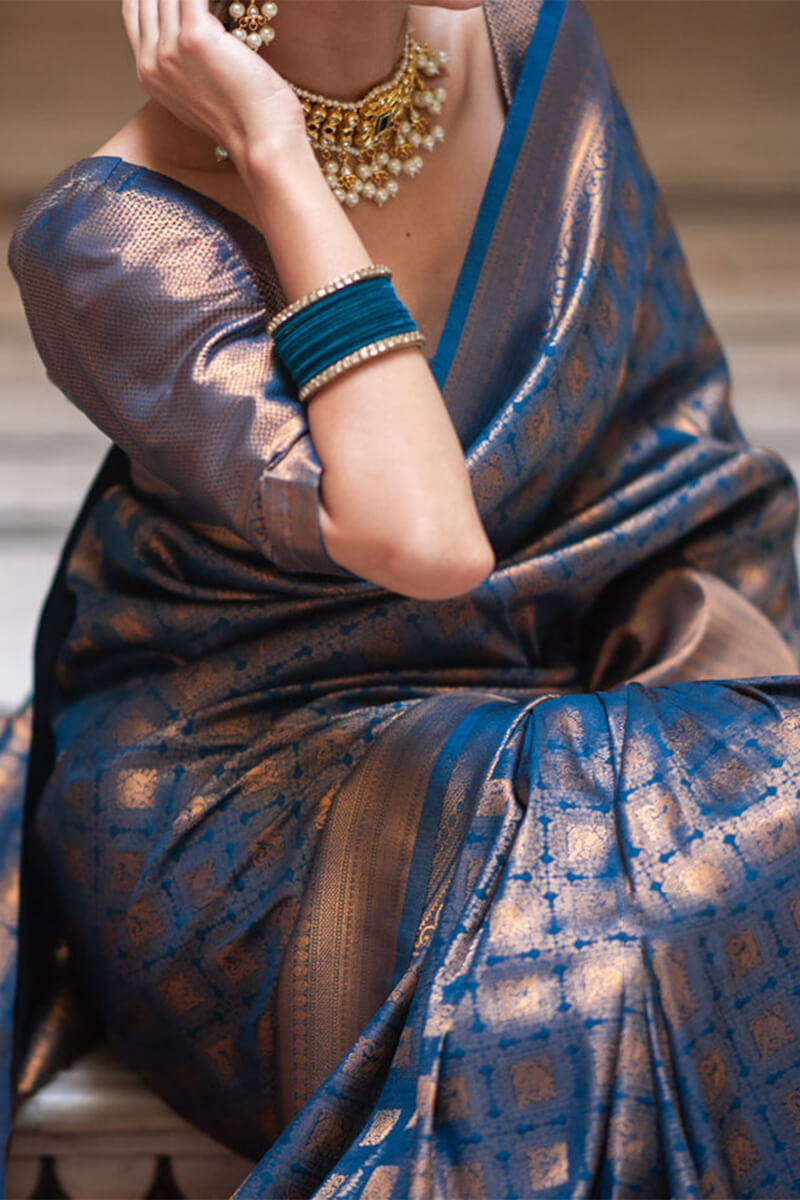 Invaluable Navy Blue Soft Silk Saree With Quixotic Blouse Piece