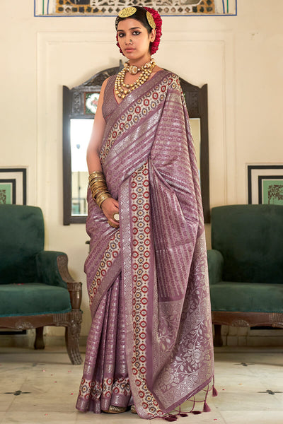 Ravishing Lavender Digital Printed Soft Silk Saree With Chatoyant Blouse Piece
