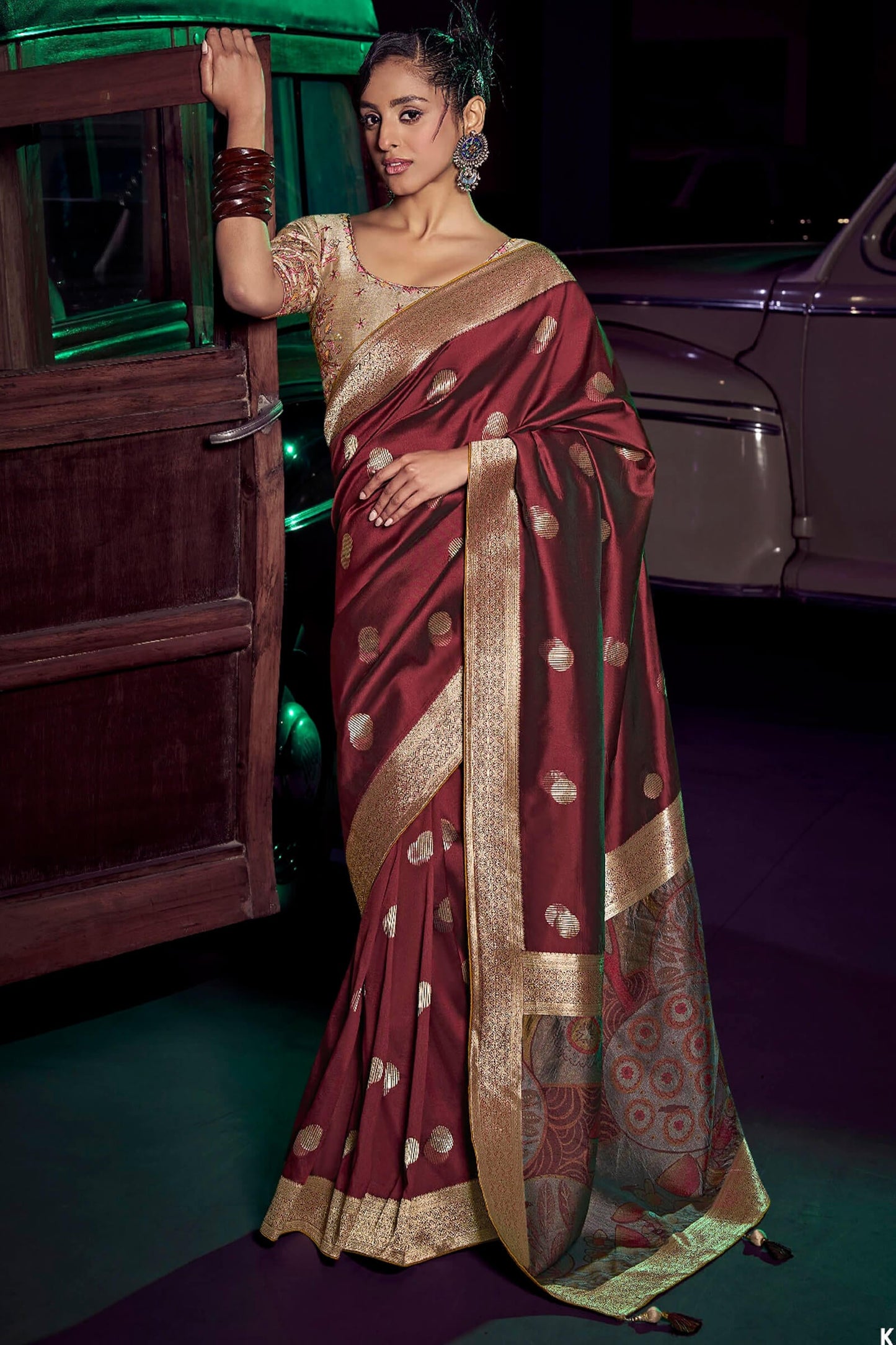 Delectable Maroon Soft Banarasi Silk Saree With Pretty Blouse Piece