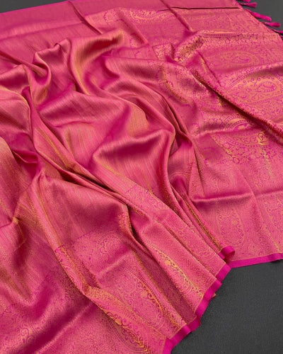 Evanescent Dark Pink Kanjivaram Silk Saree With Moiety Blouse Piece