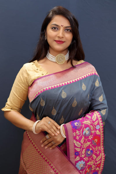 Fragrant Grey Paithani Silk Saree With Lustrous Blouse Piece