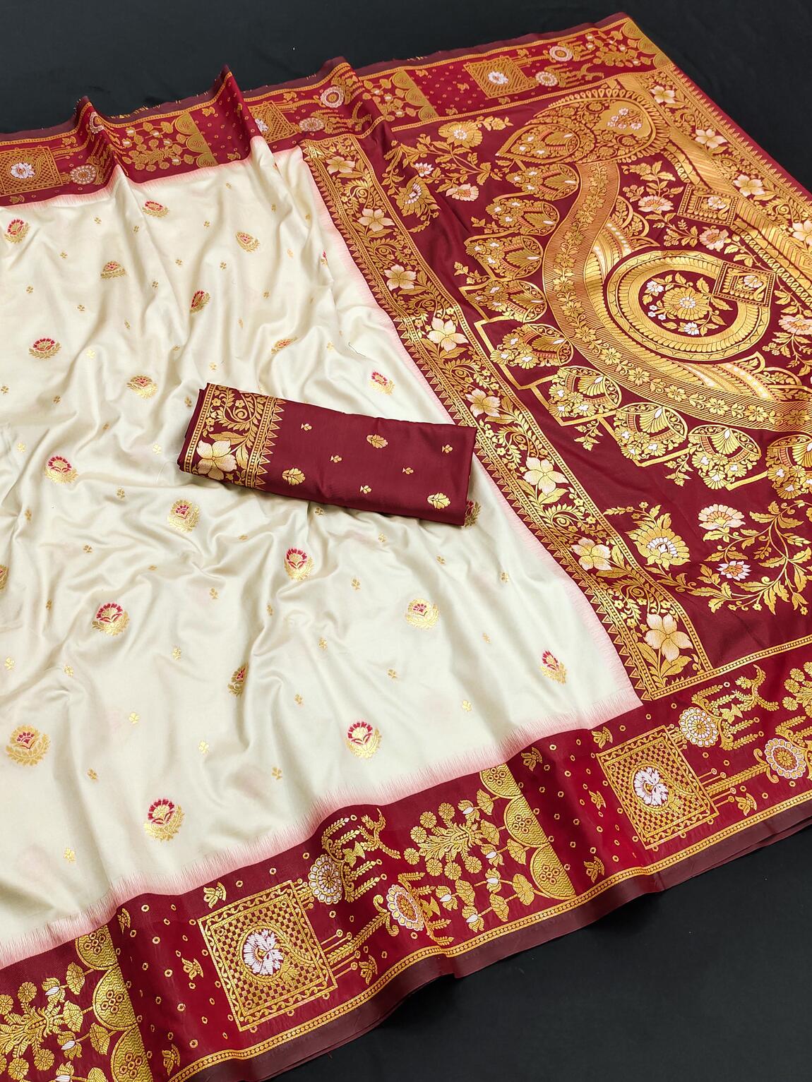 Sumptuous Off White Soft Banarasi Silk Saree With Epiphany Blouse Piece