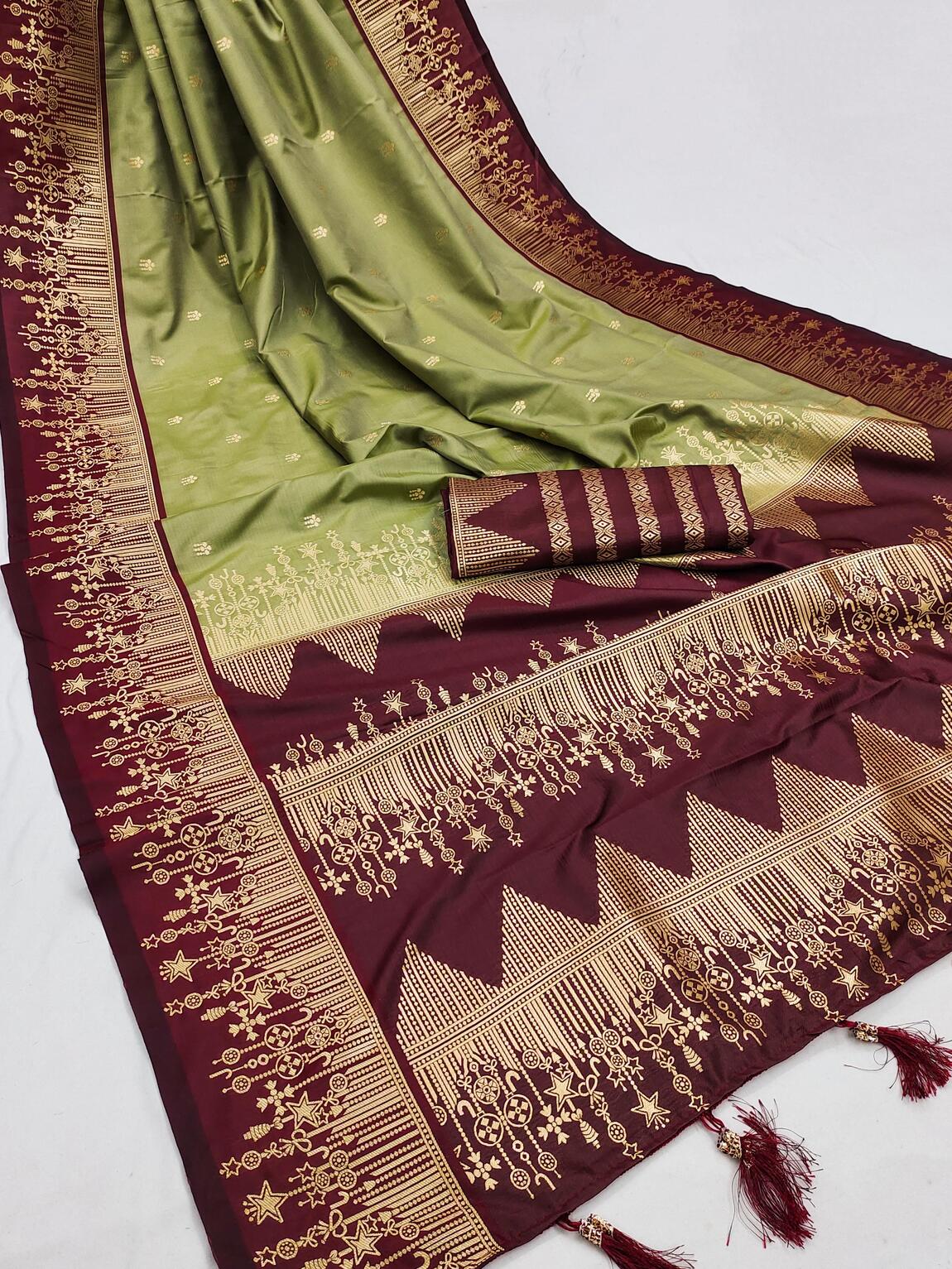 Exceptional Pista Soft Banarasi Silk Saree With Luxuriant Blouse Piece