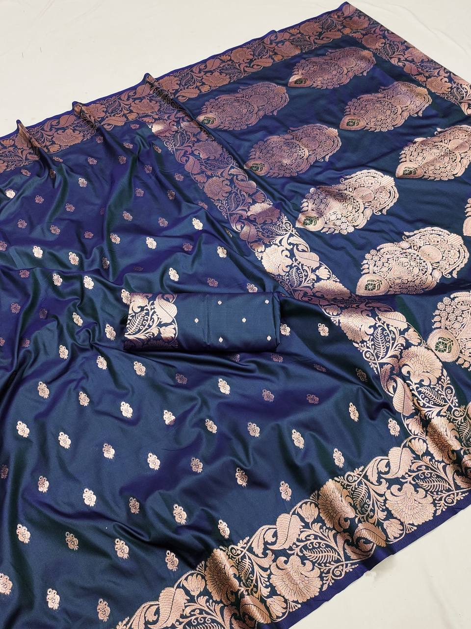 Invaluable Navy Blue Soft Banarasi Silk Saree With Beleaguer Blouse Piece