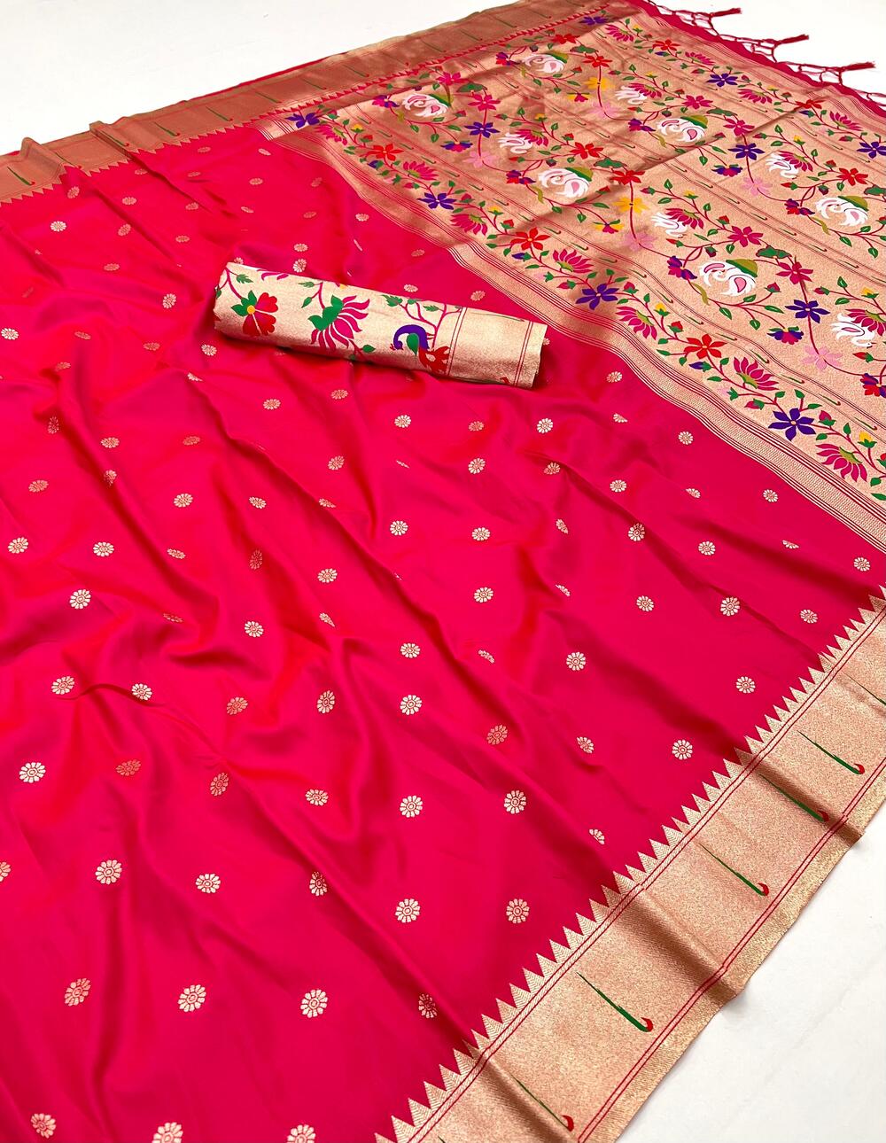Enamoring Red Paithani Silk Saree With Super classy Blouse Piece
