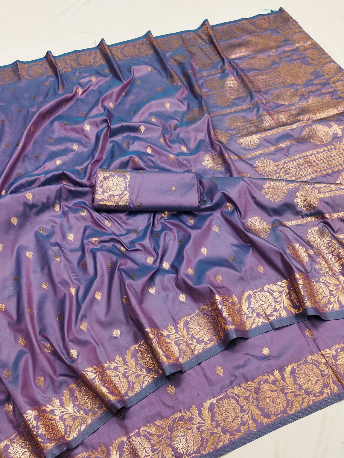 Susurrous Lavender Soft Banarasi Silk Saree With Enthralling Blouse Piece