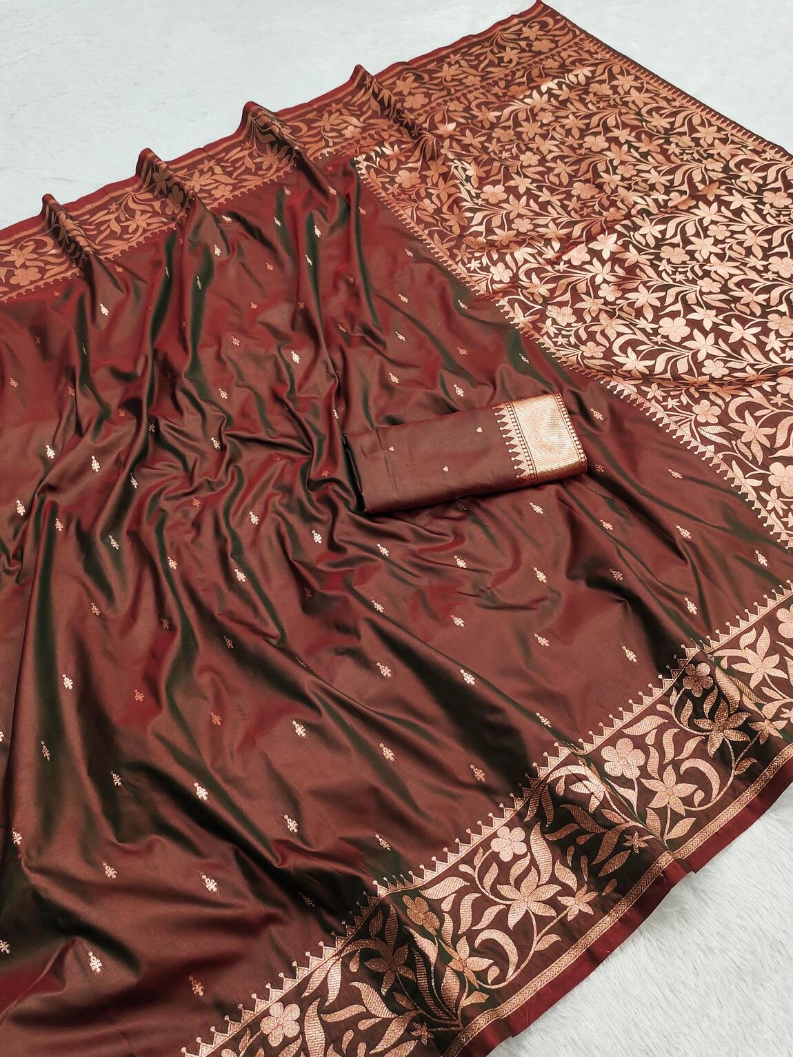 Capricious Brown Soft Banarasi Silk Saree With Conflate Blouse Piece