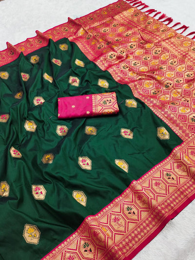Marvellous Dark Green Soft Banarasi Silk Saree With Tremendous Blouse Piece