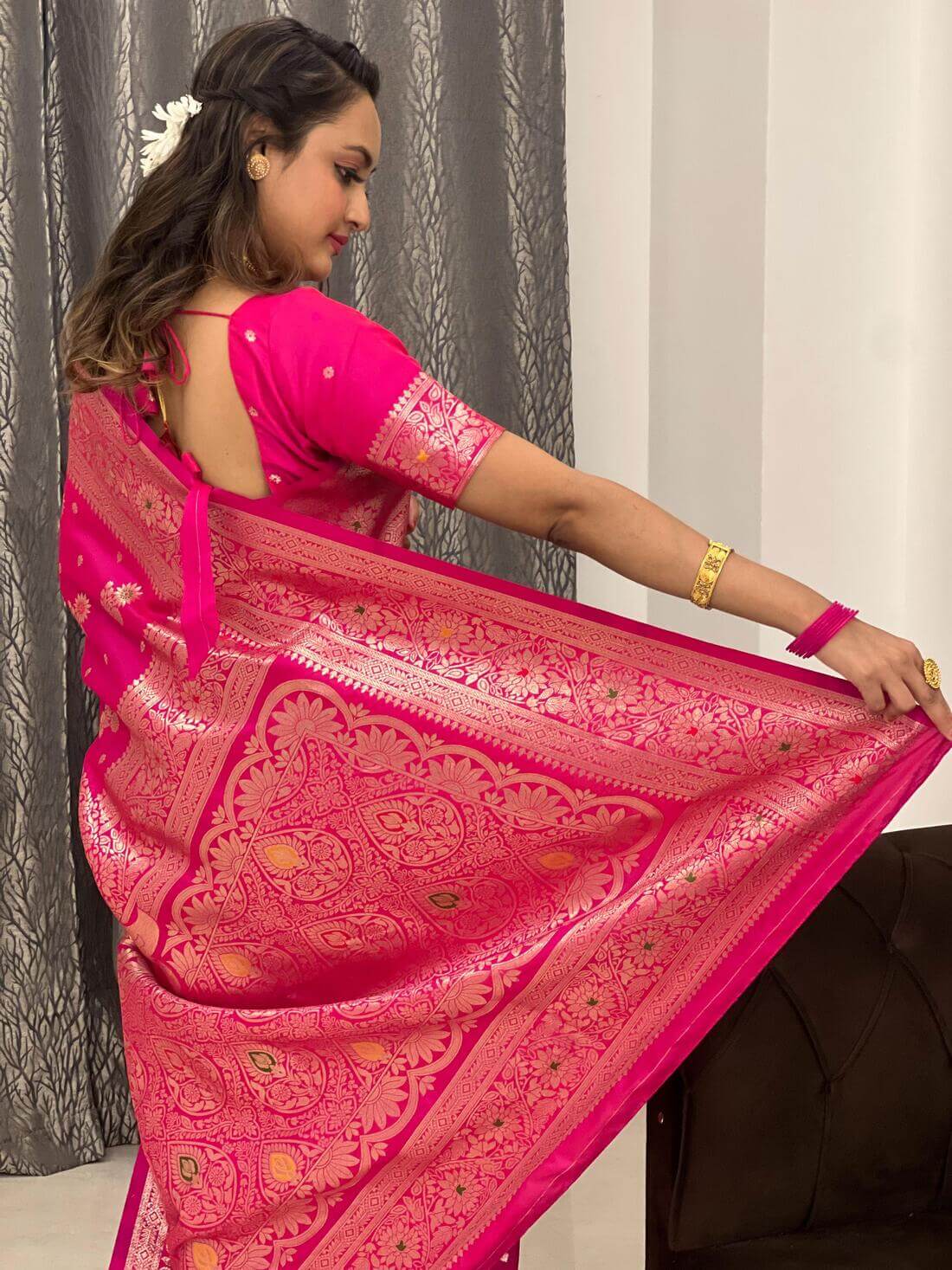 Gossamer Dark Pink Soft Banarasi Silk Saree With Imaginative Blouse Piece