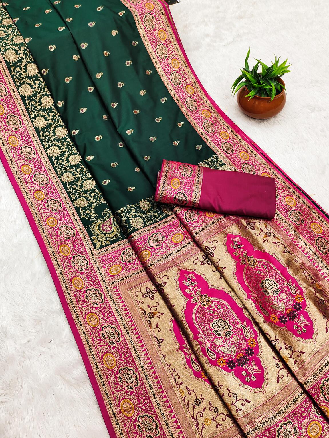 Fragrant Dark Green Soft Banarasi Silk Saree With Inimitable Blouse Piece