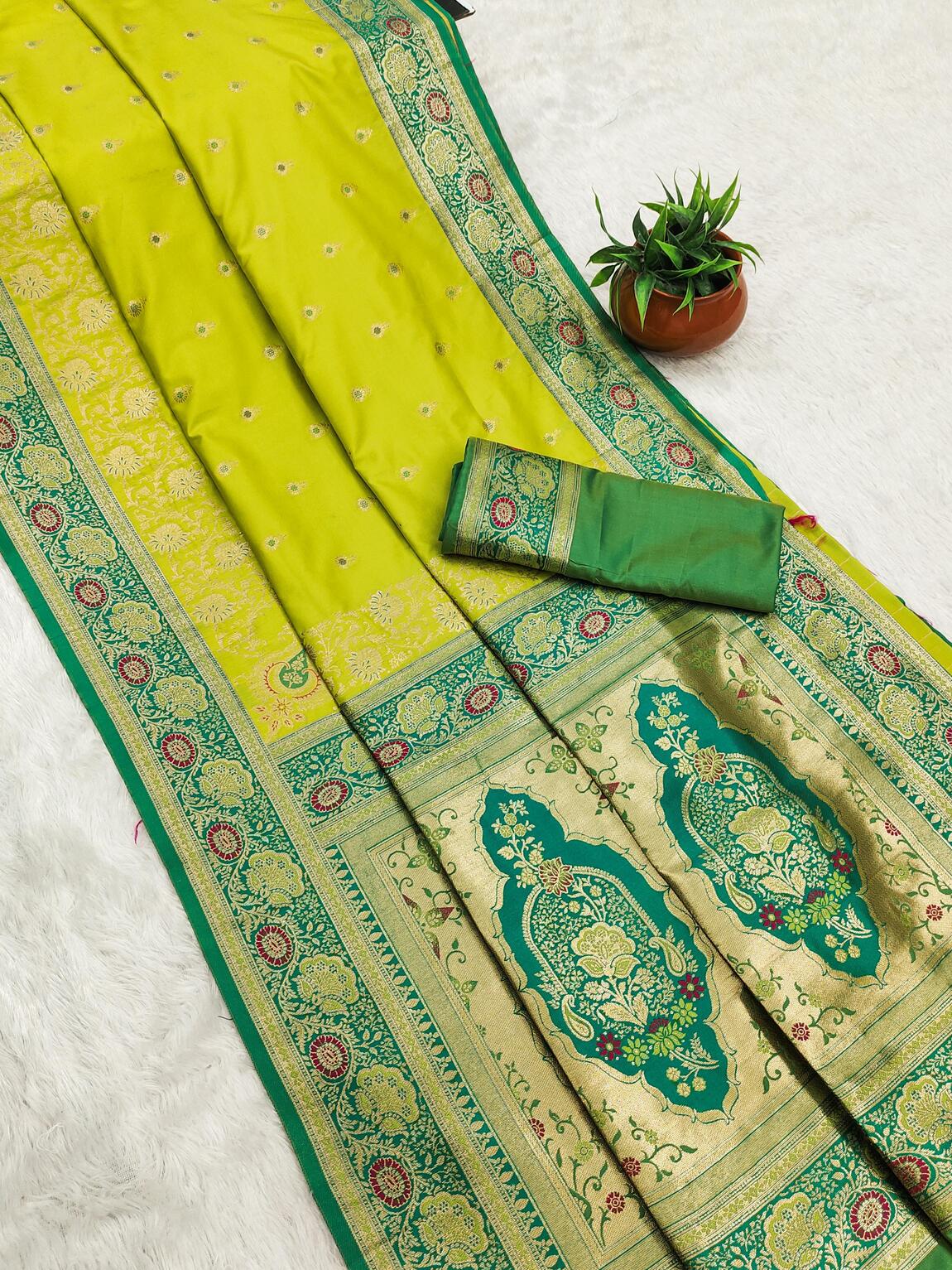 Tantalizing Parrot Soft Banarasi Silk Saree With Redolent Blouse Piece