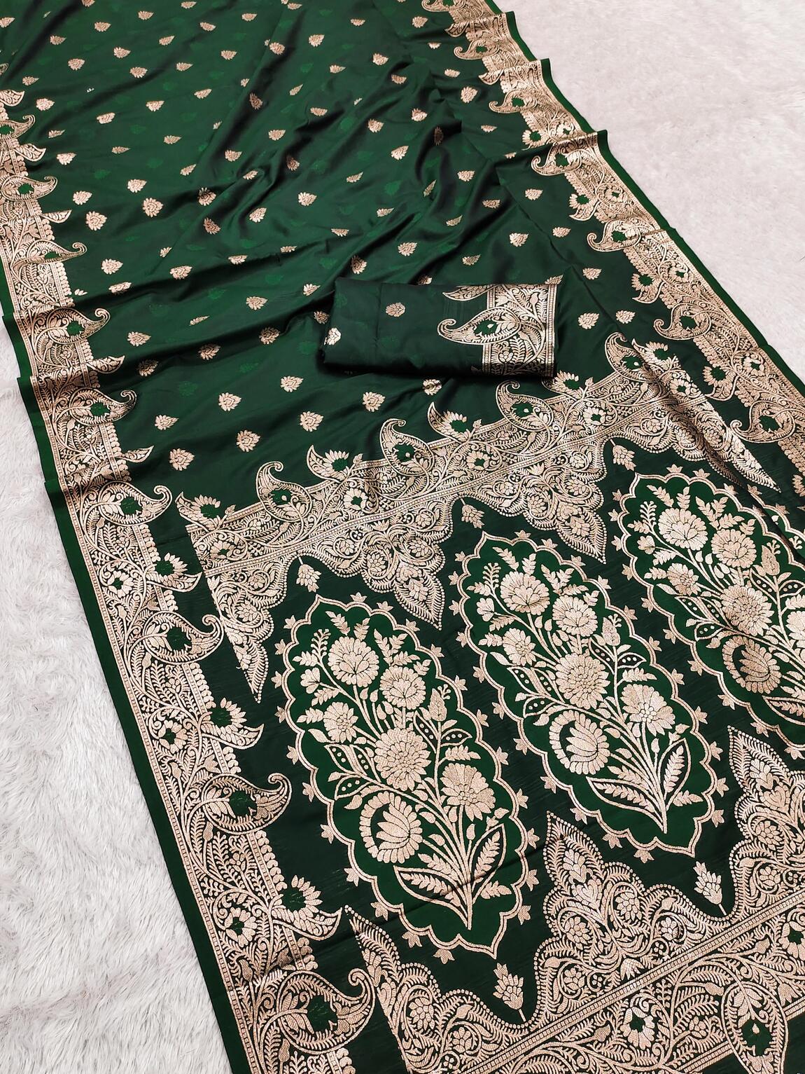 Verdant Dark Green Soft Banarasi Silk Saree With Preferable Blouse Piece