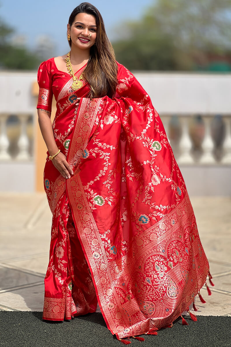 Incredible Red Soft Banarasi Silk Saree With Alluring Blouse Piece