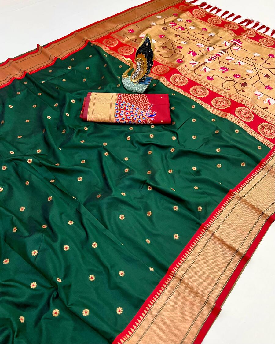 Felicitous Dark Green Paithani Silk Saree With Magnetic Blouse Piece