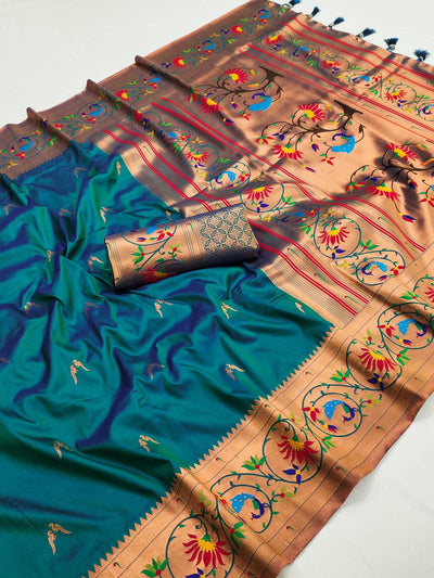 Elegant Rama Paithani Silk Saree With Unique  Blouse Piece
