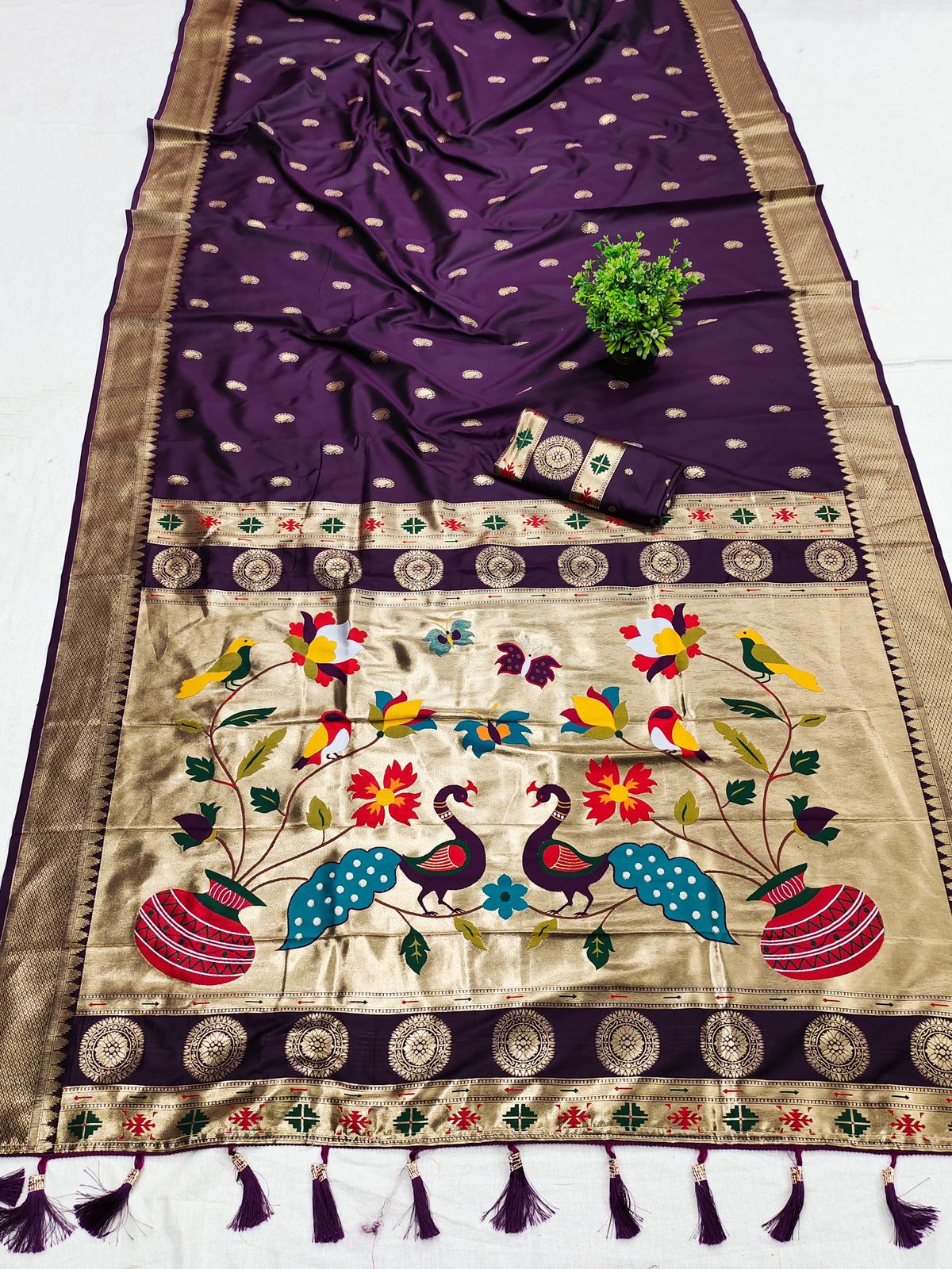 Elaborate Purple Paithani Silk Saree With Scintillating Blouse Piece