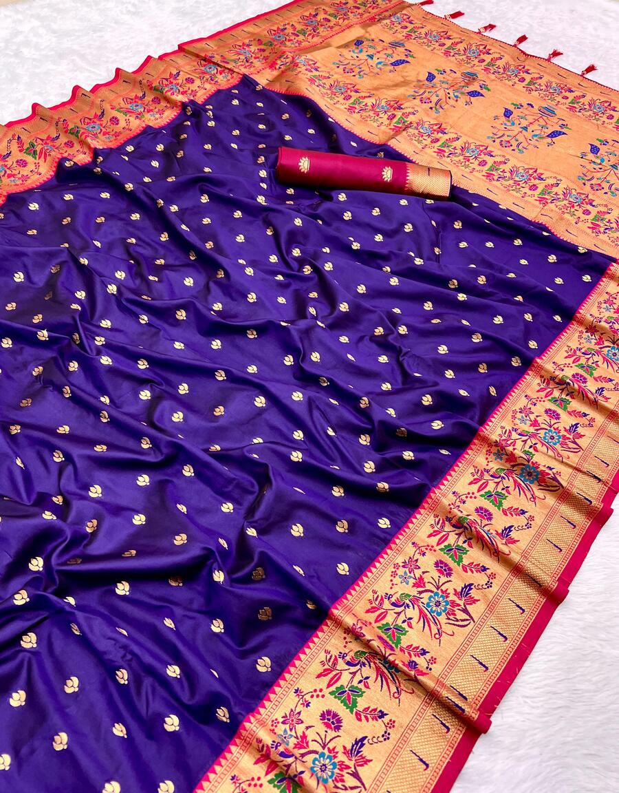 Exemplary Navy Blue Paithani Silk Saree With Beleaguer Blouse Piece