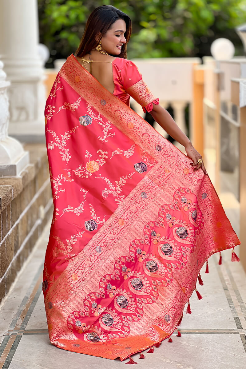 Exquisite Pink Soft Banarasi Silk Saree With Stunner Blouse Piece