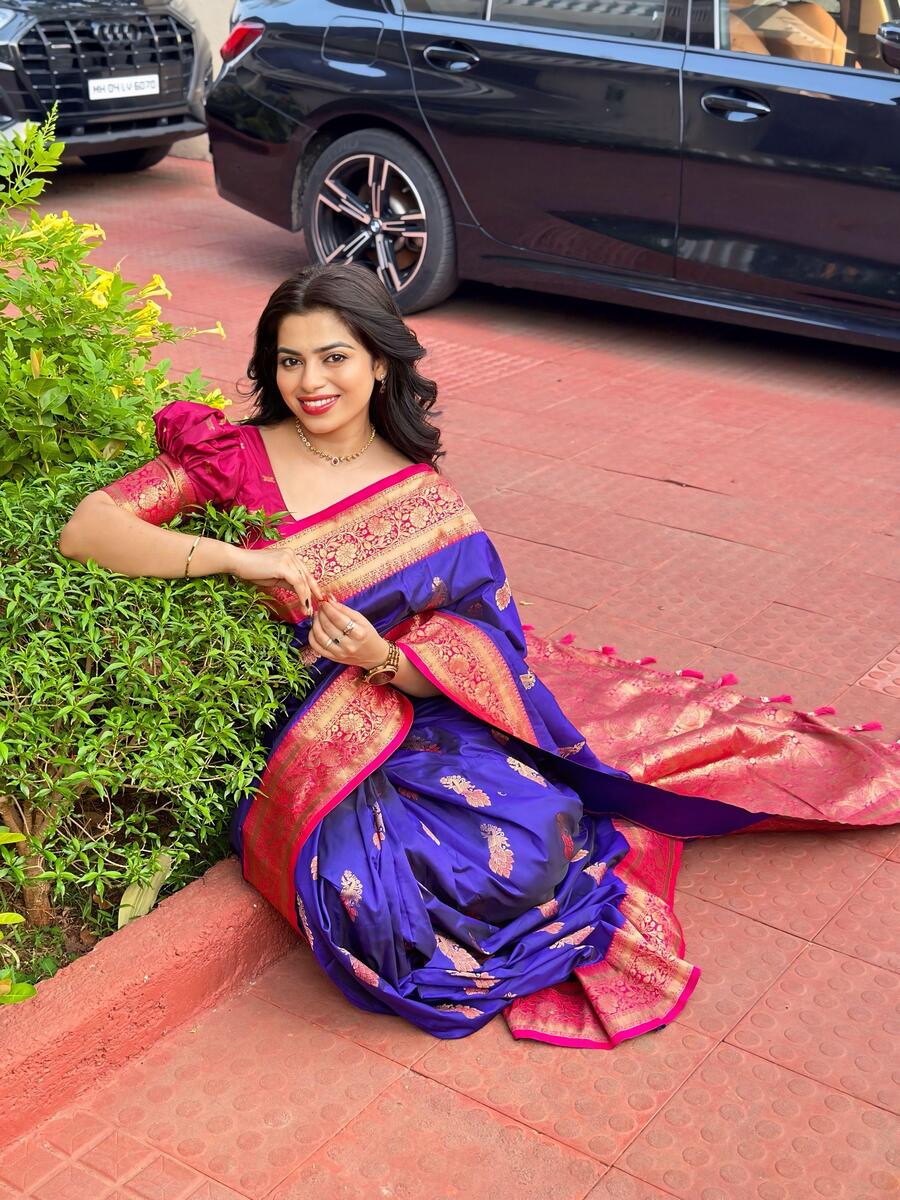 Innovative Royal Blue Soft Banarasi Silk Saree With Arresting Blouse Piece