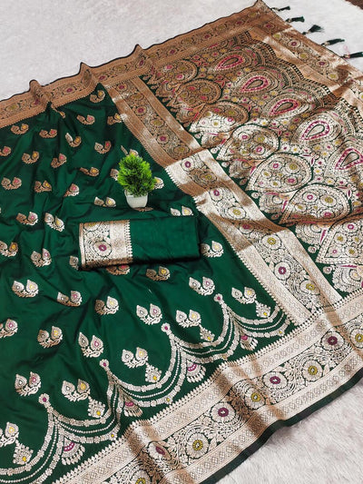 Proficient Dark Green Soft Banarasi Silk Saree With Sophisticated Blouse Piece