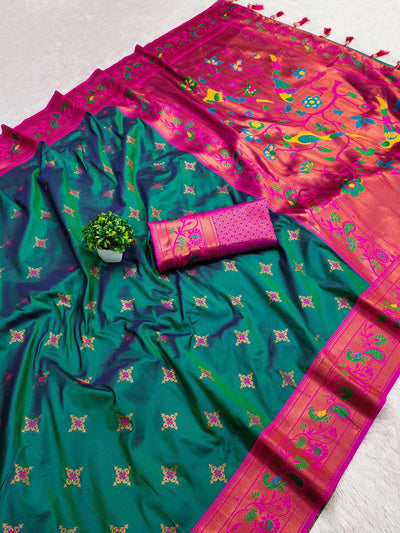 Alluring Rama Paithani Silk Saree With Nectarous Blouse Piece