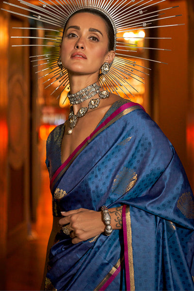 Prominent Navy Blue Soft Banarasi Silk Saree With Admirable Blouse Piece