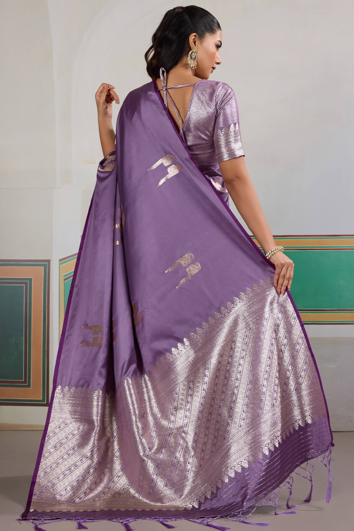 Staring Lavender Banarasi Satin Silk Saree With Desiring Blouse