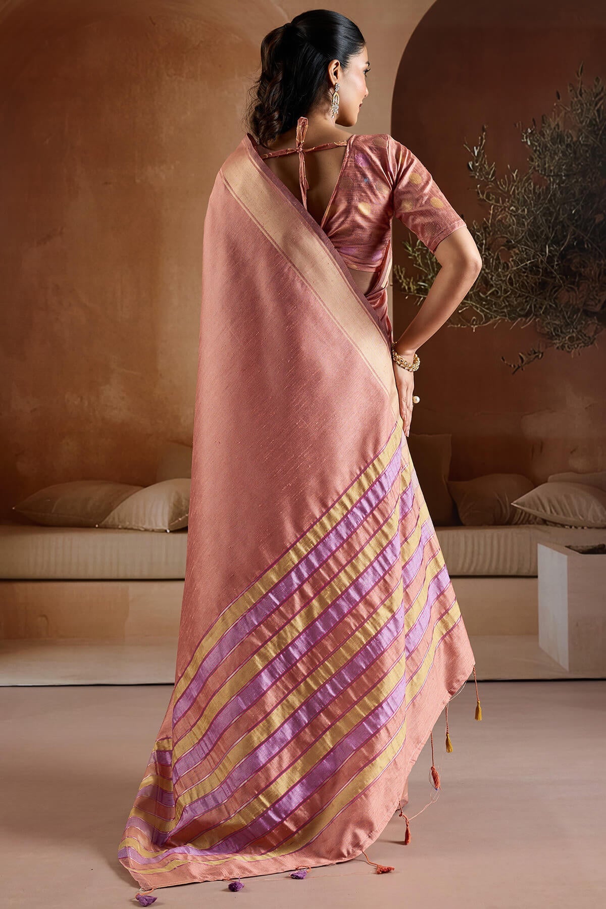 Splendorous Peach Soft Banarasi Bhagalpuri Silk Saree With Evanescent Blouse Piece
