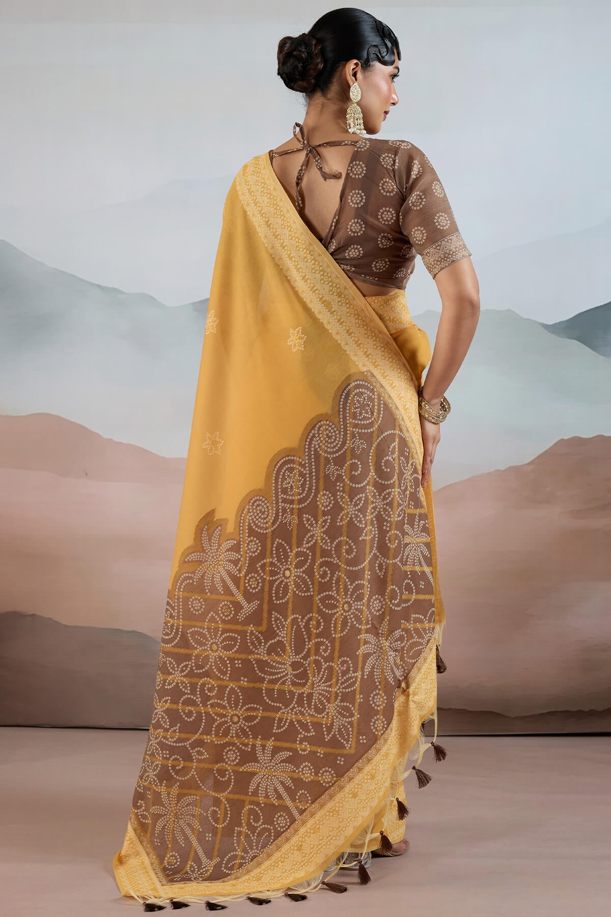 Luxuriant Yellow Cotton Silk Saree With Demesne Blouse Piece