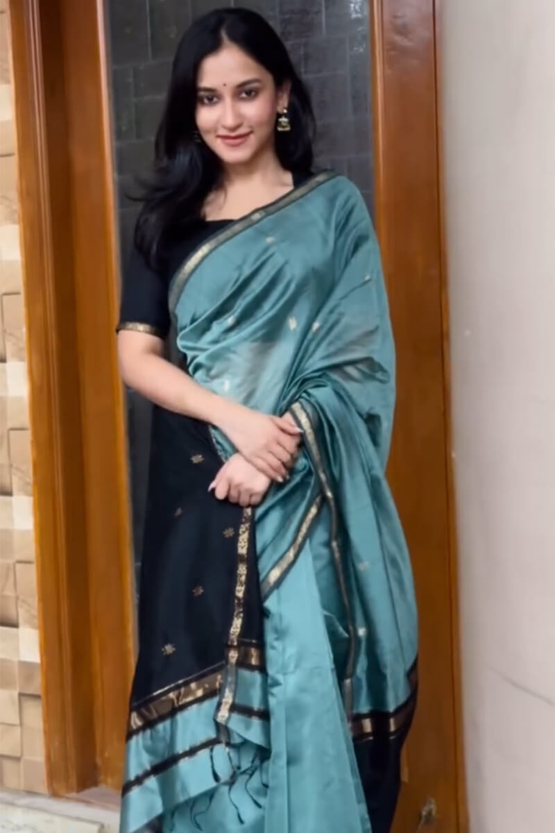 Classy Sea Green Cotton Silk Saree With Gratifying  Blouse Piece