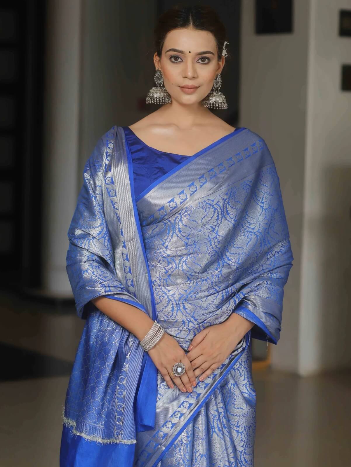 Hypnotic Royal Blue Soft Silk Saree With Exquisite Blouse Piece